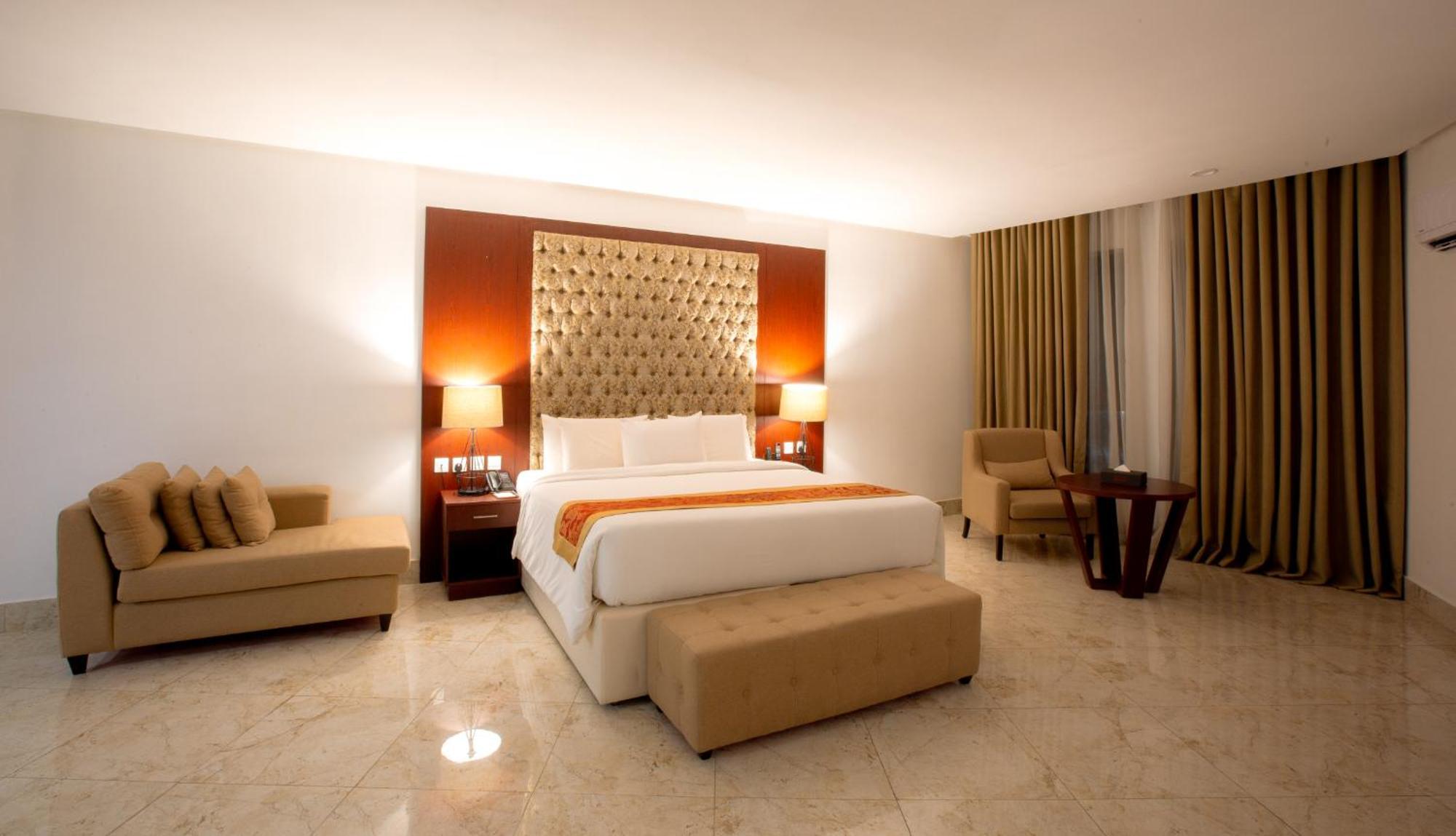 Johnwood Hotel By Bolton Αμπούζα Εξωτερικό φωτογραφία