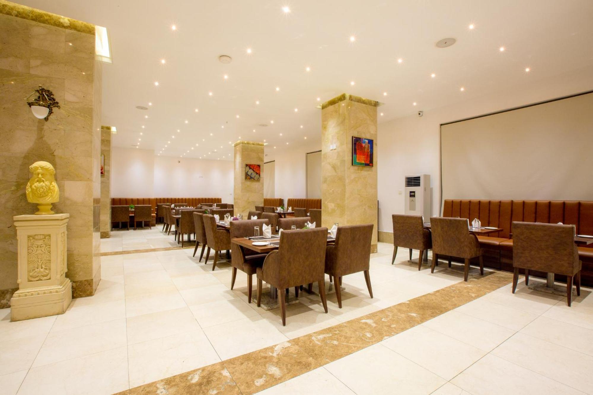 Johnwood Hotel By Bolton Αμπούζα Εξωτερικό φωτογραφία